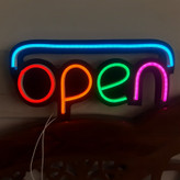 تابلو باز است